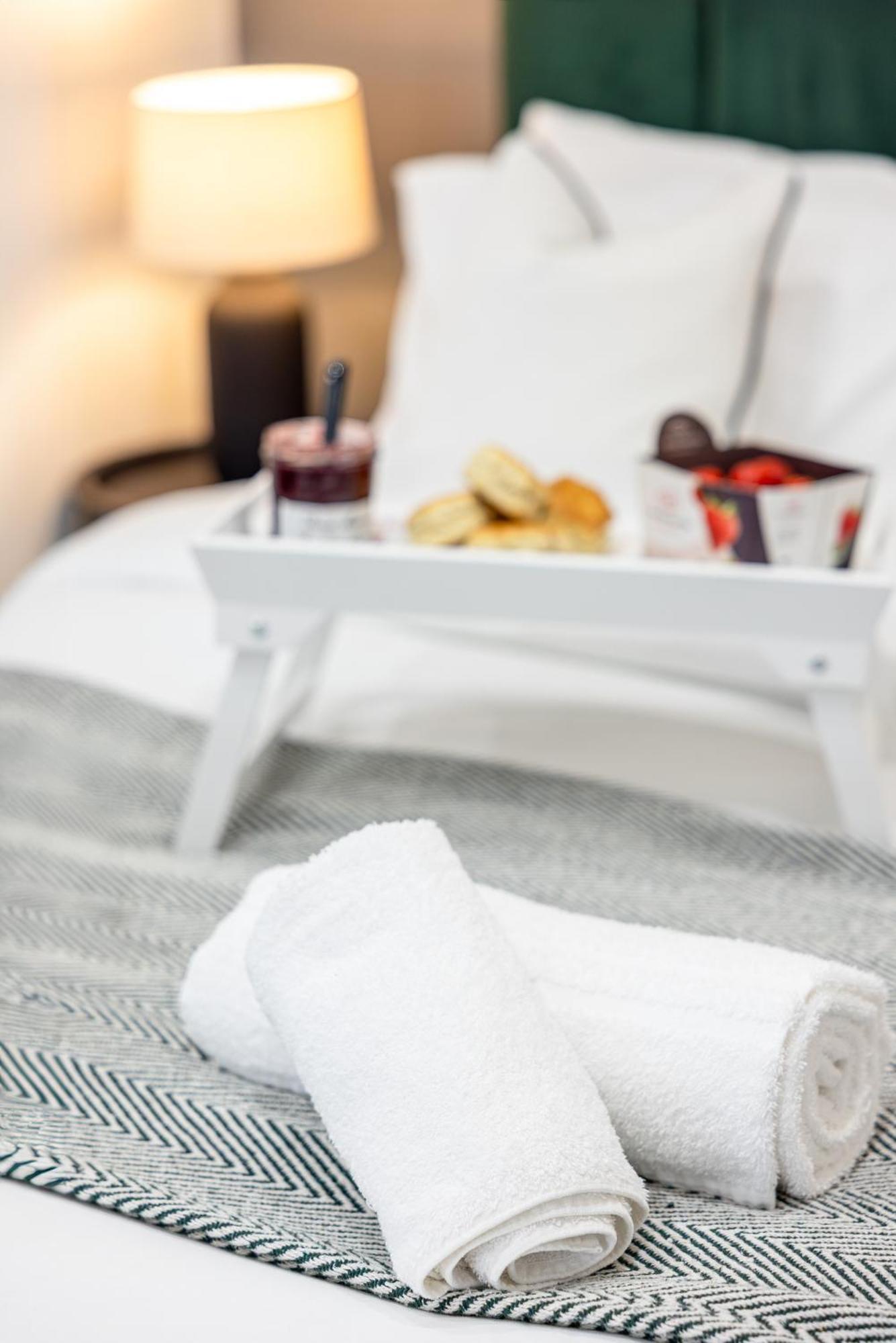 Rnm - Upgraded Business Stay For Travelling Contractors, All Amenities, Private Access Entire Place, Kitchen & Washroom, Smart Tv, Easy Access, Parking Nearby Cradley Heath Esterno foto
